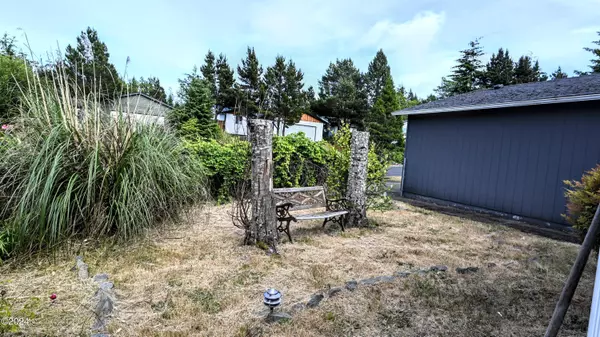 Waldport, OR 97394,720 SE Bird AVE