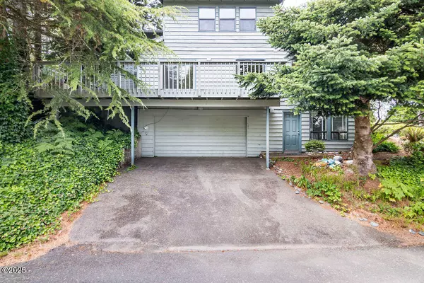 Gleneden Beach, OR 97367,131 E Bay Point RD