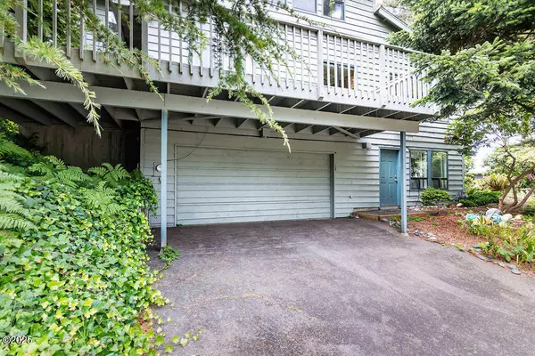 Gleneden Beach, OR 97367,131 E Bay Point RD