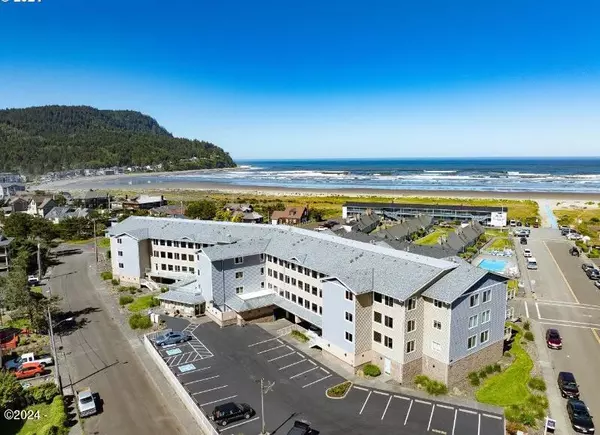 111 Avenue U #208, Seaside, OR 97138