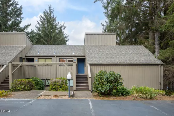 Lincoln City, OR 97367,5801 NE Voyage AVE #38