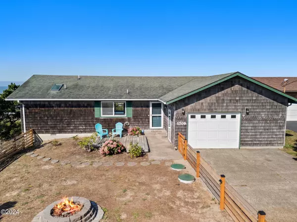 Waldport, OR 97394,1709 NW Carter CT