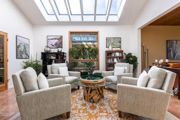 Waldport, OR 97394,2738 SW Breakers DR