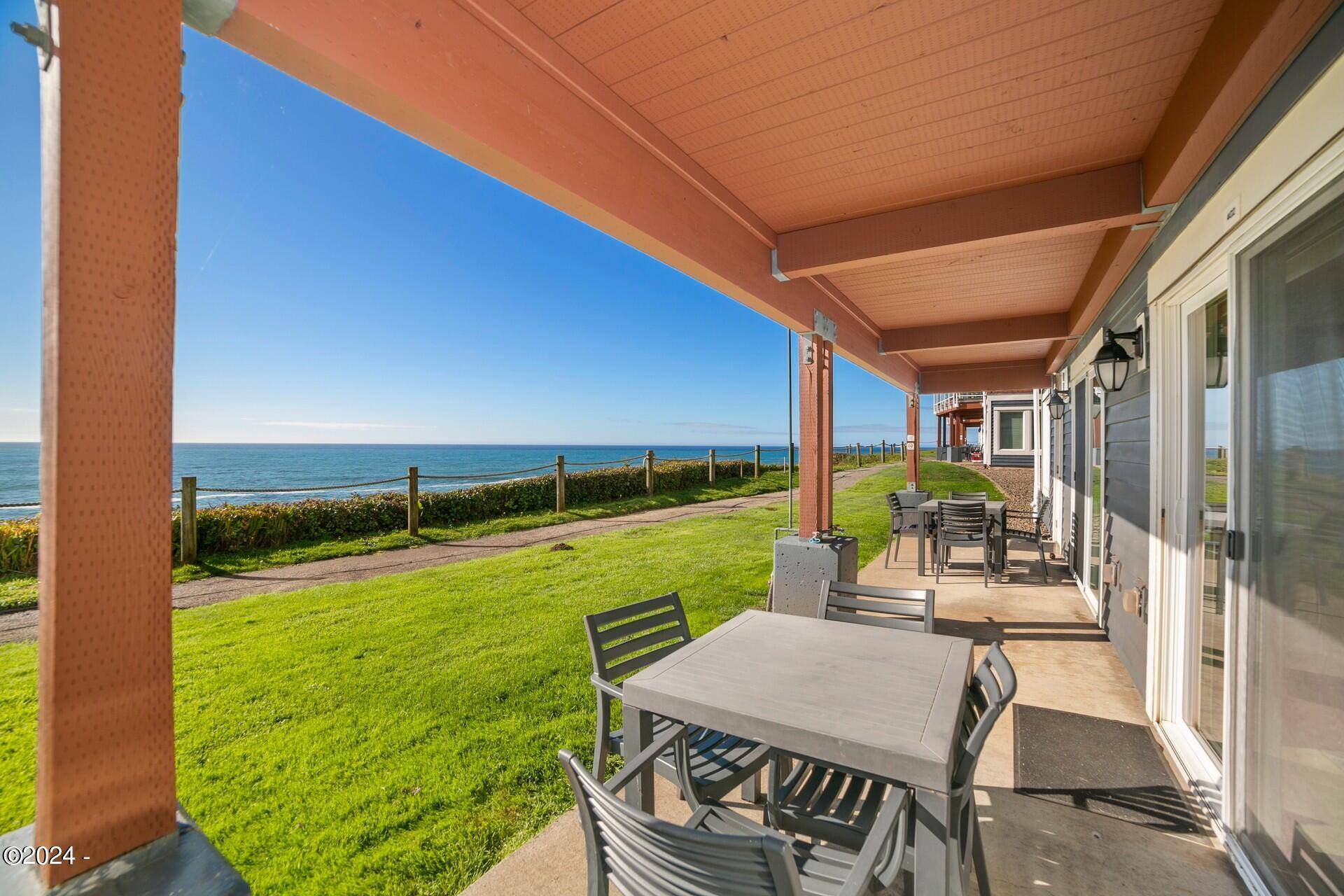 Depoe Bay, OR 97341,939 NW Hwy 101 #402E Wk M