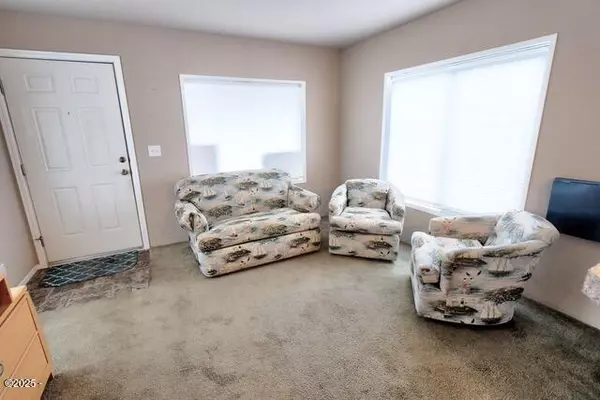 Newport, OR 97365,392 NW 3rd ST ##12