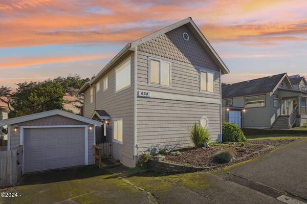 634 SW Ebb AVE, Lincoln City, OR 97367