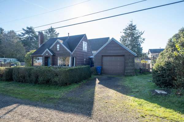 1822 SE 2nd ST, Lincoln City, OR 97367