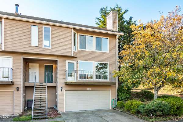 4697 NE Windward PL, Lincoln City, OR 97367