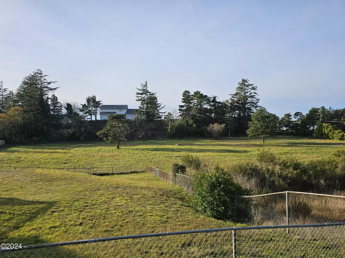 Newport, OR 97365,233 SW 27th ST