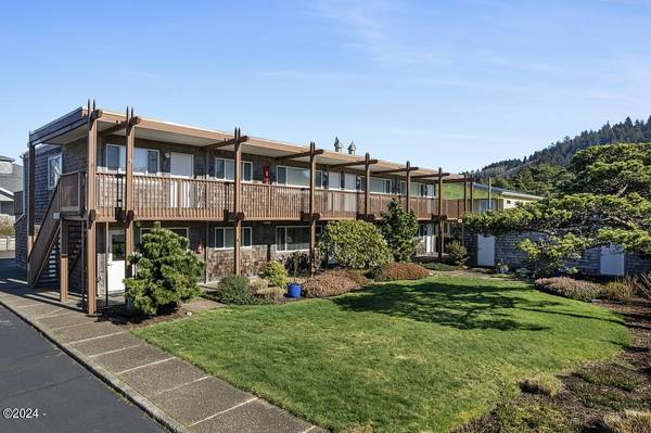 48250 Breakers BLVD #3, Neskowin, OR 97149