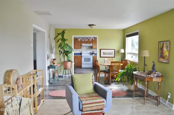 Waldport, OR 97394,1104 SW Southmayd LN