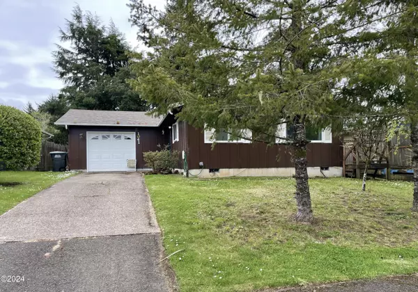 1041 SE Ball BLVD, Waldport, OR 97394