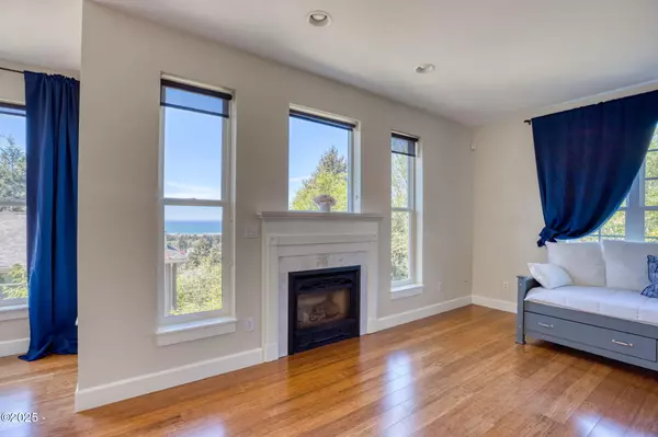 Newport, OR 97365,1175 NE Lakewood DR