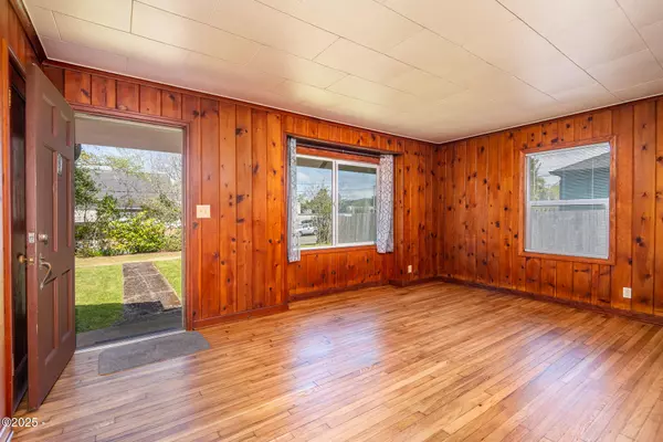 Newport, OR 97365,534 NE 3rd ST