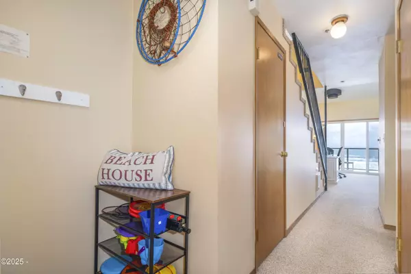 Newport, OR 97365,507 NW Alpine ST #302