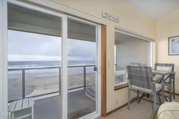 Newport, OR 97365,507 NW Alpine ST #302