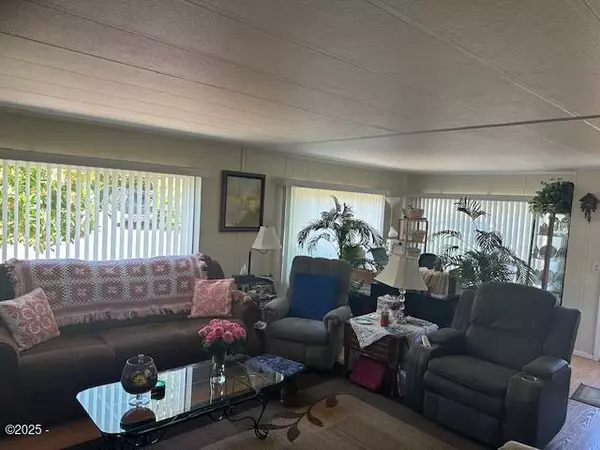 Newport, OR 97365,176 NE 35th ST