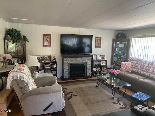 Newport, OR 97365,176 NE 35th ST