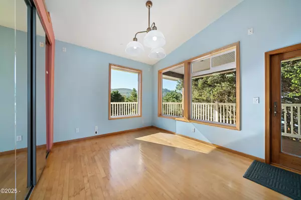 Cape Meares, OR 97141,6080 7th ST