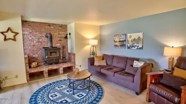 Waldport, OR 97394,180 NW Pine ST