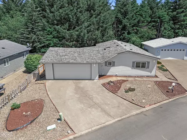 6050 NE Evergreen LN, Newport, OR 97365