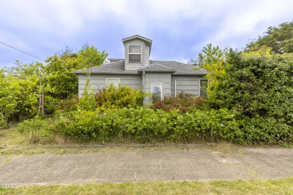 Newport, OR 97365,654 NW Nye ST