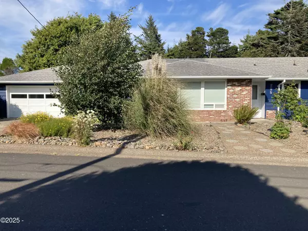 Newport, OR 97365,255 SE Penter LN