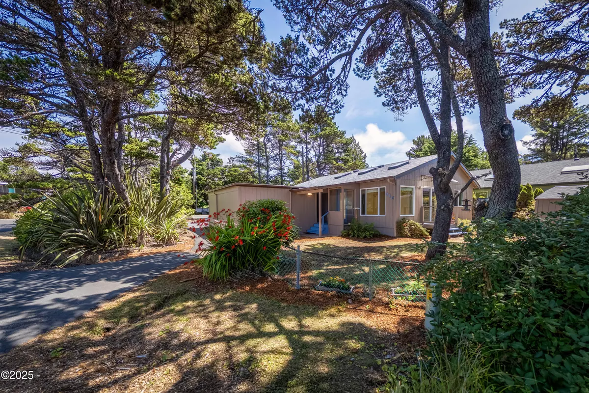 Lincoln City, OR 97367,310 El Rotundo AVE