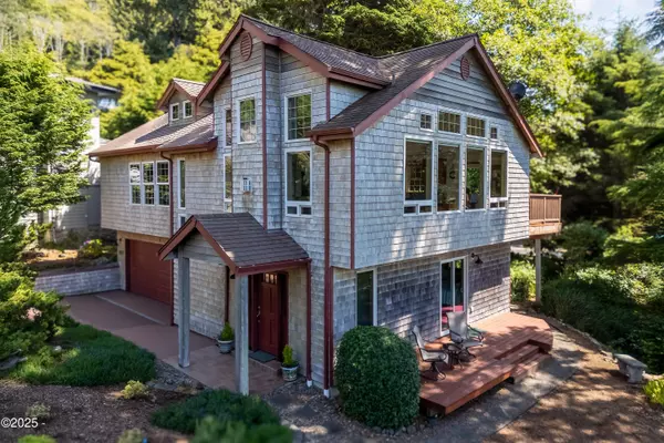 197 Sea Crest LN, Otter Rock, OR 97369