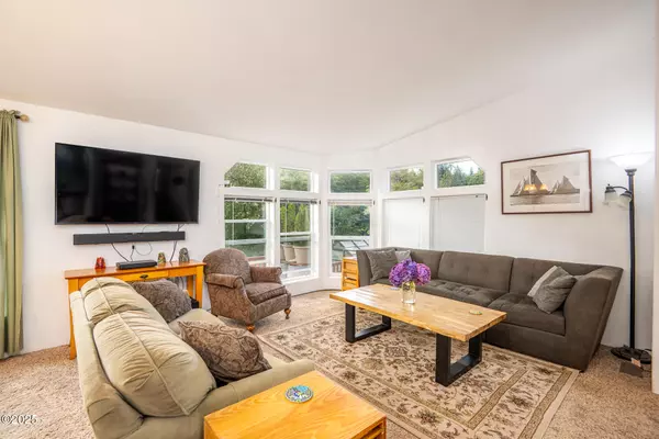 Siletz, OR 97380,640 SW Siletz River DR