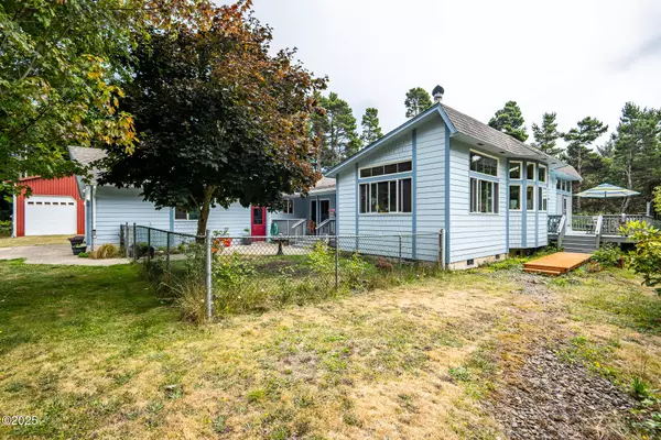 Waldport, OR 97394,3877 SW Dahlia LN