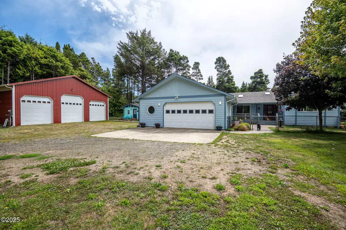 Waldport, OR 97394,3877 SW Dahlia LN