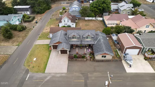 Waldport, OR 97394,220 NE Ruble ST