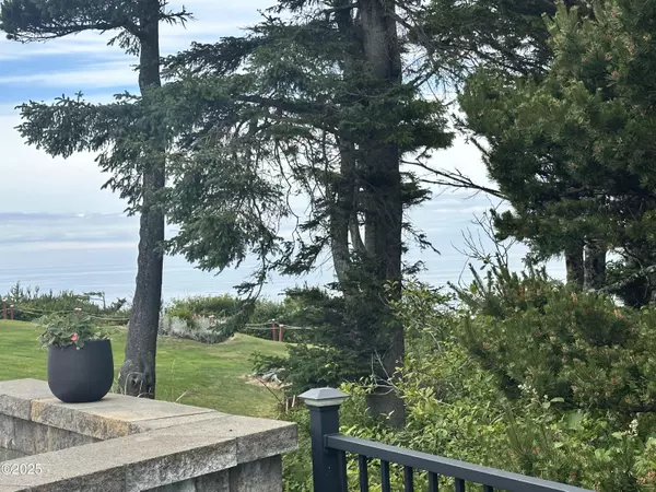 Newport, OR 97365,6225 N Coast Hwy Lot 127