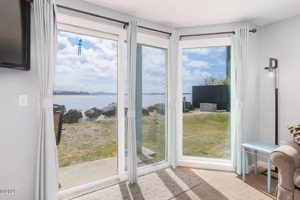 1116 SW 51st ST #107, Lincoln City, OR 97367