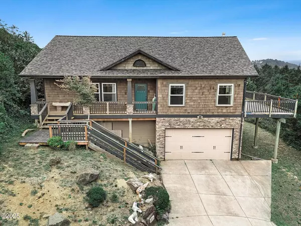 230 NE 71st PL, Newport, OR 97365