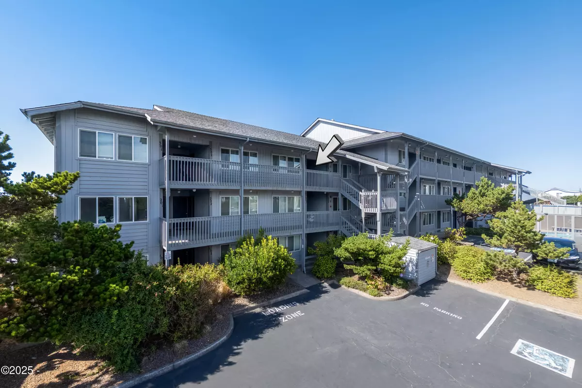 Newport, OR 97365,701 NW Coast ST #303