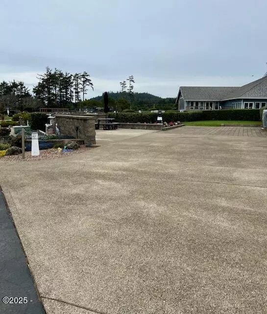 Newport, OR 97365,6225 N Coast Hwy Lot 157