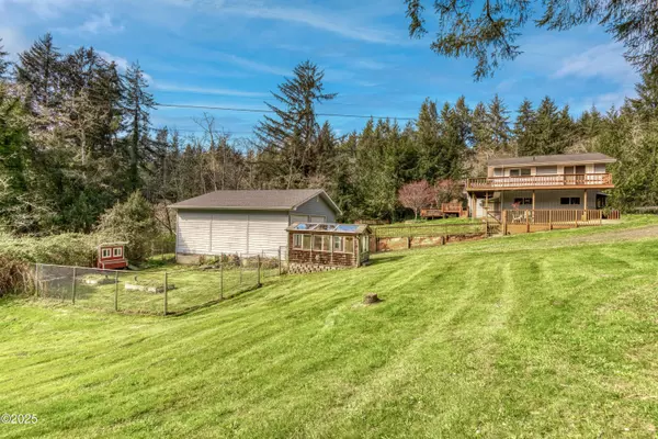 Newport, OR 97365,312 SE Davis RD