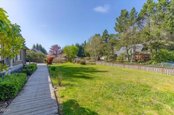 Seal Rock, OR 97376,13930 NW Kona ST