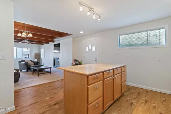 Lincoln City, OR 97367,5218 NW Jetty AVE
