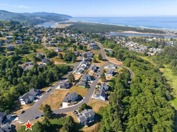 27 Lahaina Loop RD, Pacific City, OR 97135