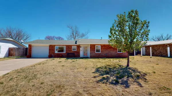 2606 Spruce Dr, Woodward, OK 73801