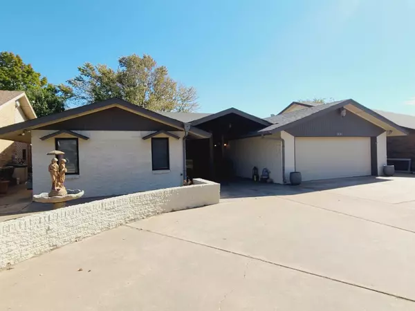 Enid, OK 73703,3801 Willow Lake