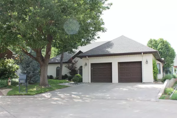 2423 Sherwood Ct, Woodward, OK 73801-9999