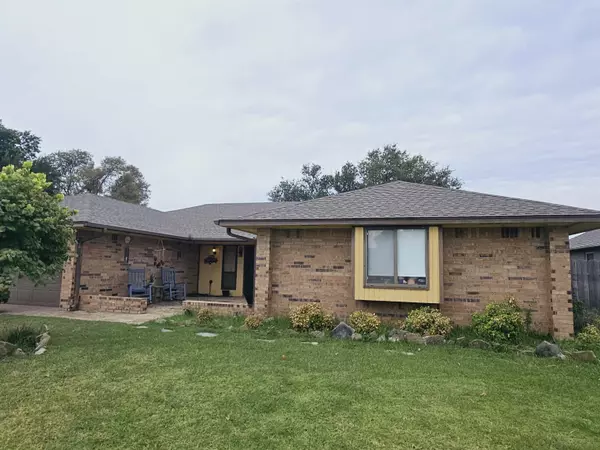 2002 Appomattox, Enid, OK 73703