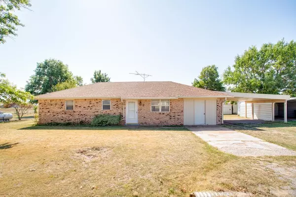 5713 Clark Dr, Enid, OK 73703