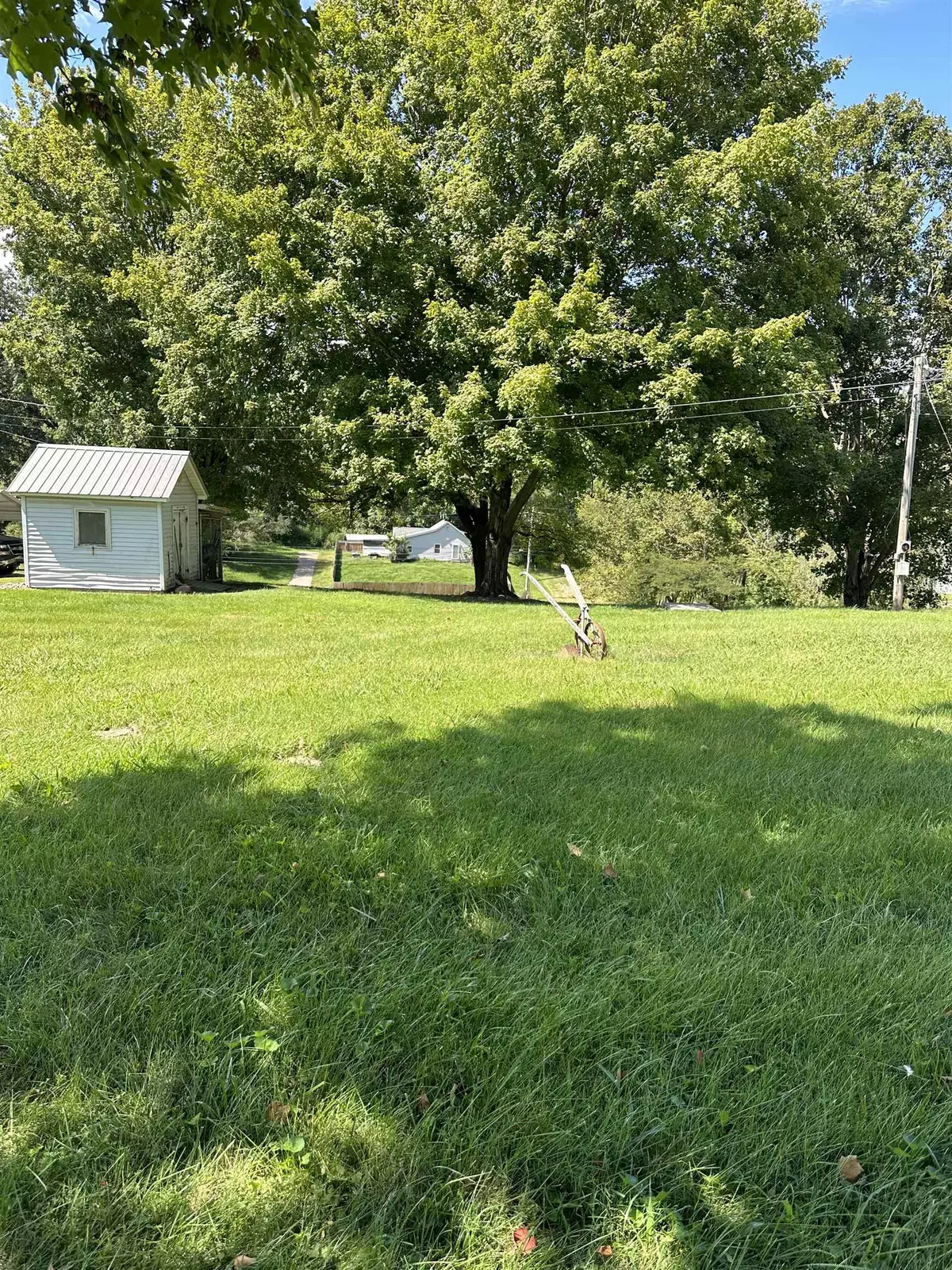 Spottsville, KY 42458,6896 Old Henderson Spottsville Rd