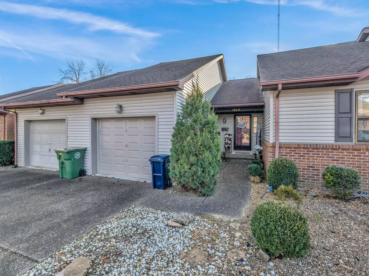 Henderson, KY 42420,782 F Lakeview Drive