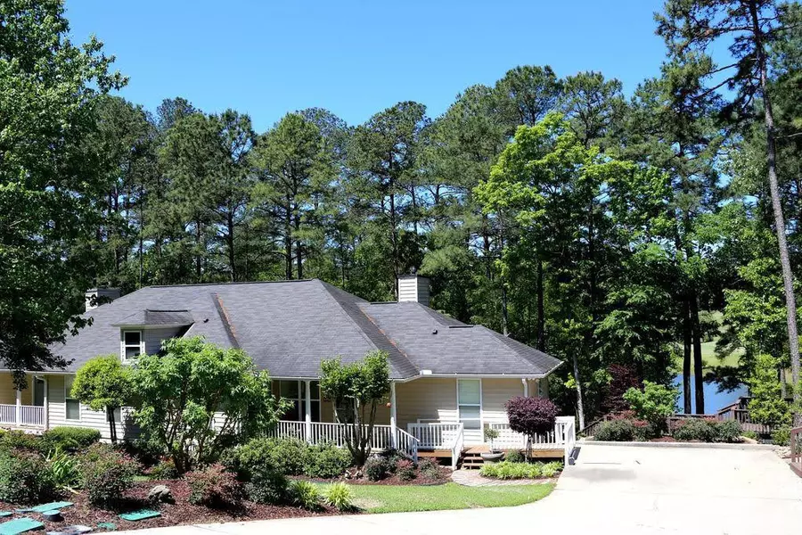 8 Caravel CIR, Mccormick, SC 29835